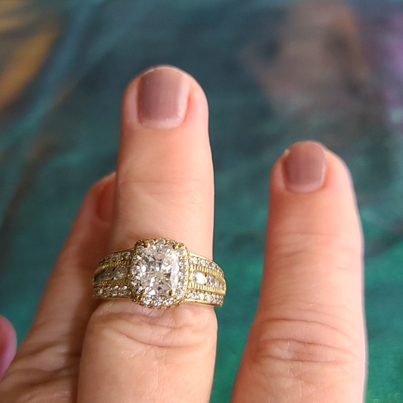 Ring - Picture 1 of 8